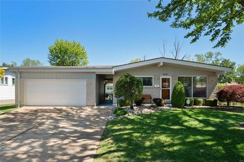 415 Wren Dr, Florissant, MO 63031