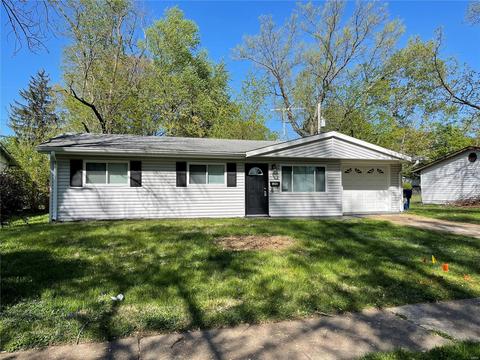 1255 Flicker Dr, Florissant, MO 63031