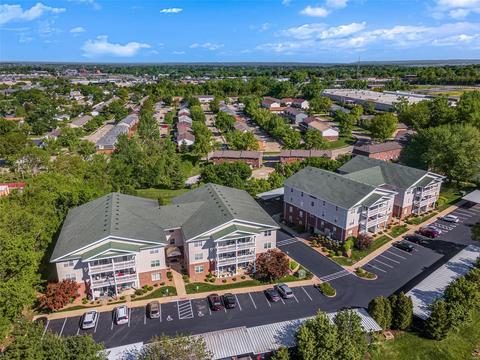 1507 S Old Highway 94 #302, Saint Charles, MO 63303