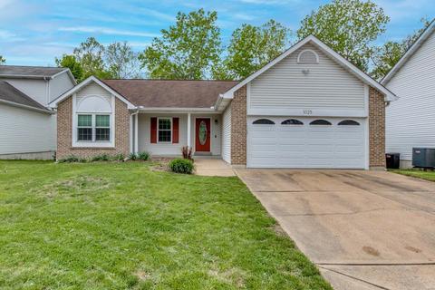 1025 Dougherty Lake Estates Dr, Saint Louis, MO 63122