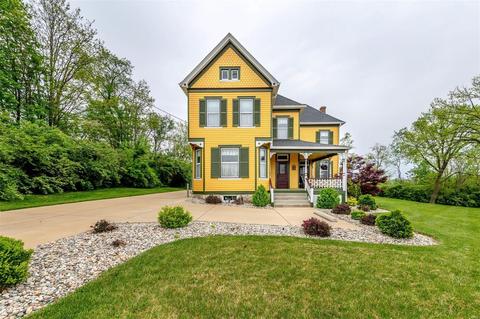 210 Henry Ave, Manchester, MO 63011