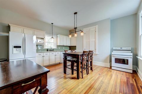 210 Henry Ave, Manchester, MO 63011 photo 12