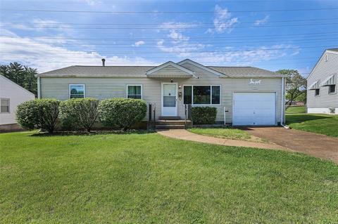 9316 Hoppy Dr, Saint Louis, MO 63123