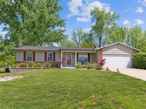 4078 Bradford Dr, Saint Charles, MO 63304