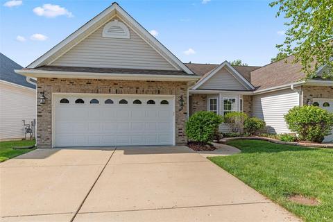 26 Autumn Ridge Dr, O'fallon, MO 63366