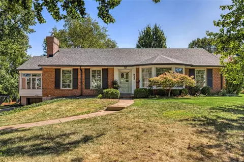 832 Old Bonhomme Rd, Saint Louis, MO 63130