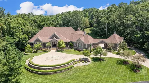 1000 Stonecastle Dr, O'fallon, MO 63366 photo 3