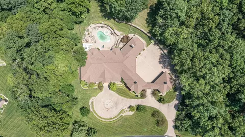 1000 Stonecastle Dr, O'fallon, MO 63366 photo 4