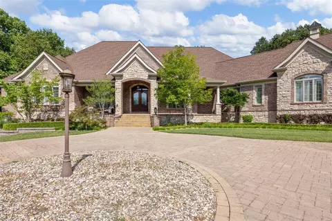 1000 Stonecastle Dr, O'fallon, MO 63366 photo 10