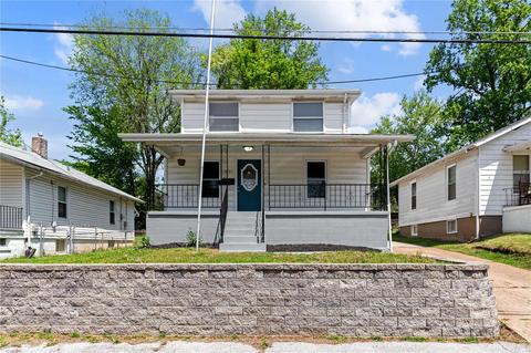 8727 Ezra Dr, Saint Louis, MO 63114