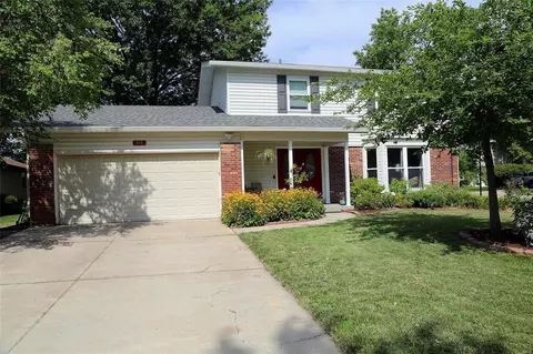 819 Kickshaw Dr, Saint Charles, MO 63304