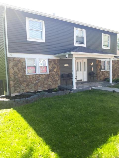 11803 7 Hills Dr, Florissant, MO 63033