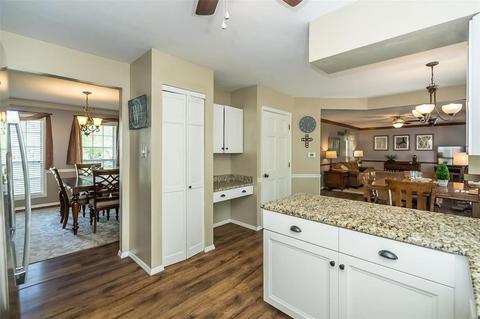 312 Fox Briar Ln, Ballwin, MO 63021 photo 15