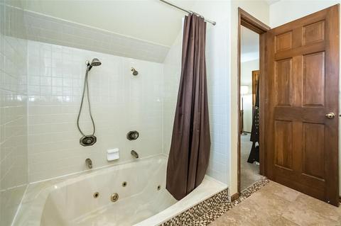 312 Fox Briar Ln, Ballwin, MO 63021 photo 28