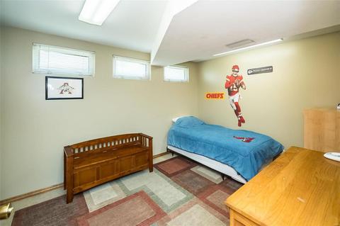 312 Fox Briar Ln, Ballwin, MO 63021 photo 38