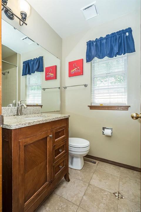312 Fox Briar Ln, Ballwin, MO 63021 photo 33