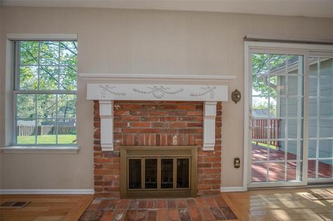 307 Fox Briar Ln, Ballwin, MO 63021 photo 13