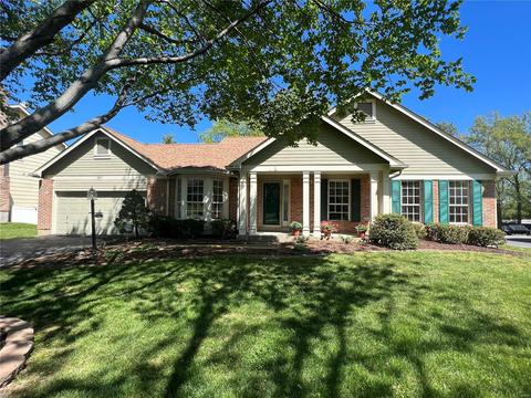 307 Fox Briar Ln, Ballwin, MO 63021 photo 1