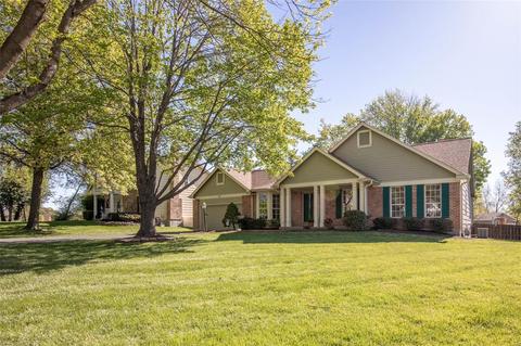 307 Fox Briar Ln, Ballwin, MO 63021 photo 3
