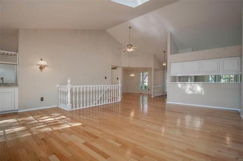 307 Fox Briar Ln, Ballwin, MO 63021 photo 11