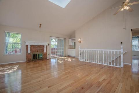 307 Fox Briar Ln, Ballwin, MO 63021 photo 10