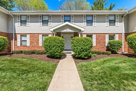 1917 High Sun Dr, Florissant, MO 63031