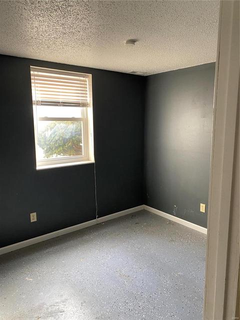 1035 Shadowoak Dr, Ballwin, MO 63021 photo 12