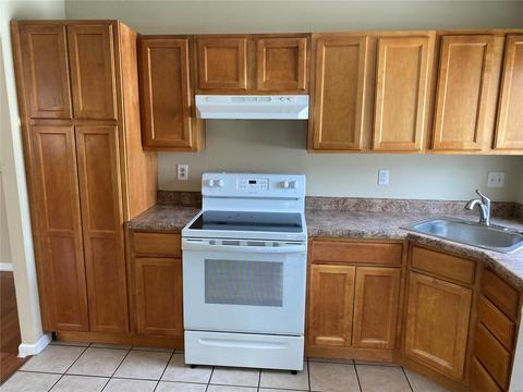 1035 Shadowoak Dr, Ballwin, MO 63021 photo 3