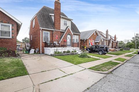 850 Catskill Dr, Saint Louis, MO 63125