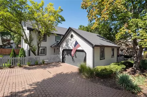 1591 Milbridge Dr, Chesterfield, MO 63017