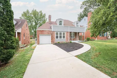 7494 Drexel Dr, University City, MO 63130