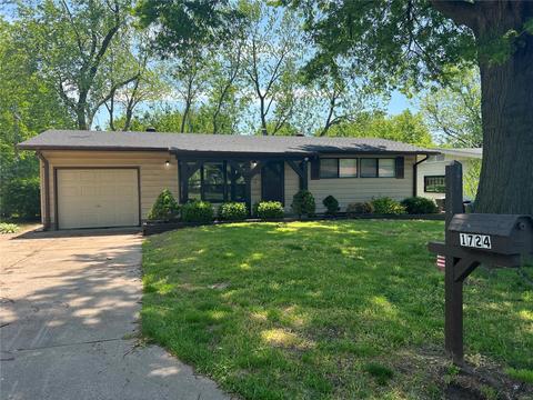 1724 Emery Dr, Saint Louis, MO 63136