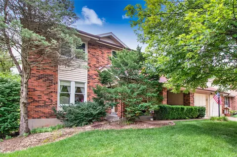 5306 Chapelford Ln, Saint Louis, MO 63119