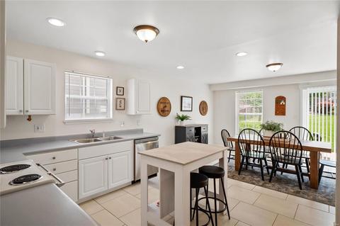 442 E Glendale Rd, Webster Groves, MO 63119 photo 8