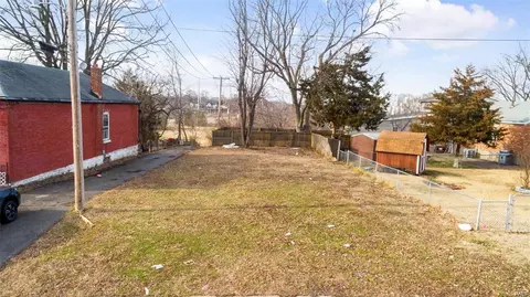 8311 Virginia Ave, Saint Louis, MO 63111