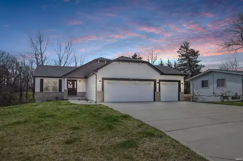1916 Pecan Tree St, Saint Peters, MO 63376