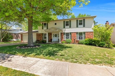 769 Berquist Dr, Ballwin, MO 63011 photo 1