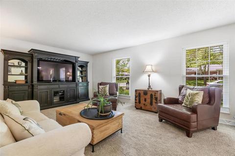 769 Berquist Dr, Ballwin, MO 63011 photo 3
