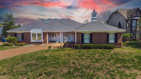 421 White Birch Valley Ct, Chesterfield, MO 63017