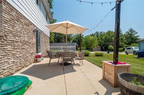 1295 Clearlake Cir, Ballwin, MO 63011 photo 23