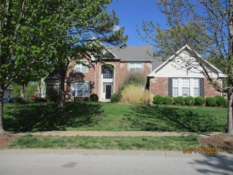 718 Questover Ln, Saint Louis, MO 63141