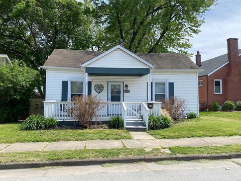 326 Lindenwood Ave, Saint Charles, MO 63301