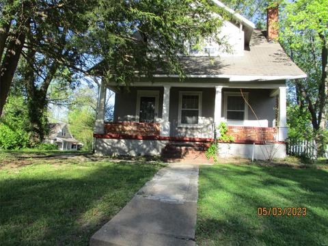 38 Beacon Ave, Saint Louis, MO 63135