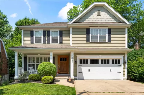 1121 N Clay Ave, Kirkwood, MO 63122