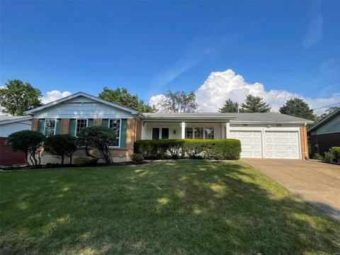 5208 Amberglow Dr, Saint Louis, MO 63129