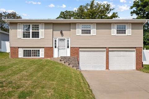 1143 Saratoga Dr, Saint Charles, MO 63303