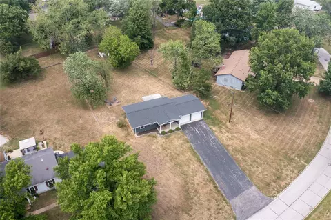 259 Sunset Dr, Ballwin, MO 63011 photo 4