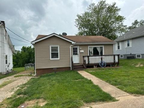760 Ridge Ave, Saint Clair, MO 63077 photo 1
