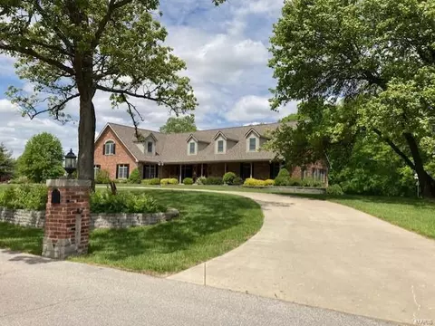 1544 Mammoth Dr, O'fallon, MO 63366