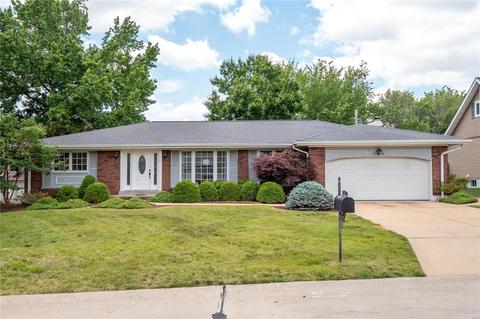 4163 Concord Oaks Dr, Saint Louis, MO 63128